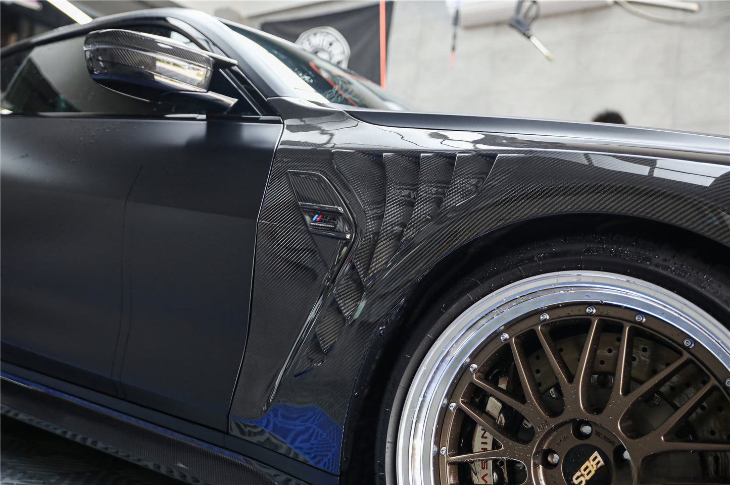 BMW M4 G82 G83 2021+ DRY Carbon Fiber Side Fenders & Air Intake Vents