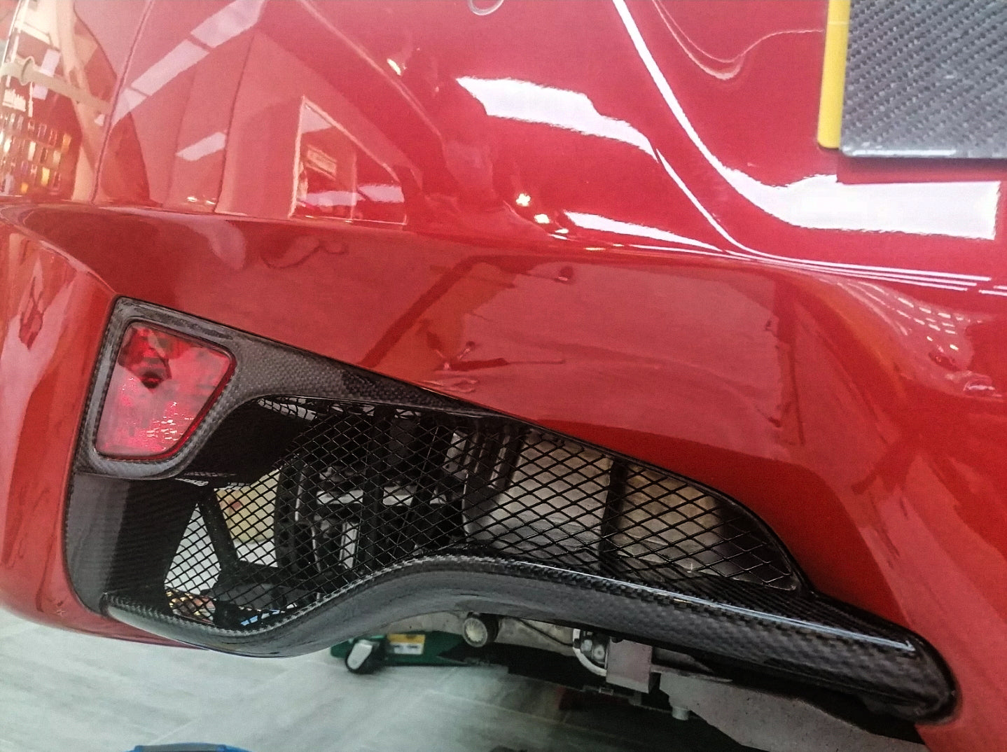 法拉利 458 Italia & Spider 2009-2015 乾式碳纖維後保險桿側蓋