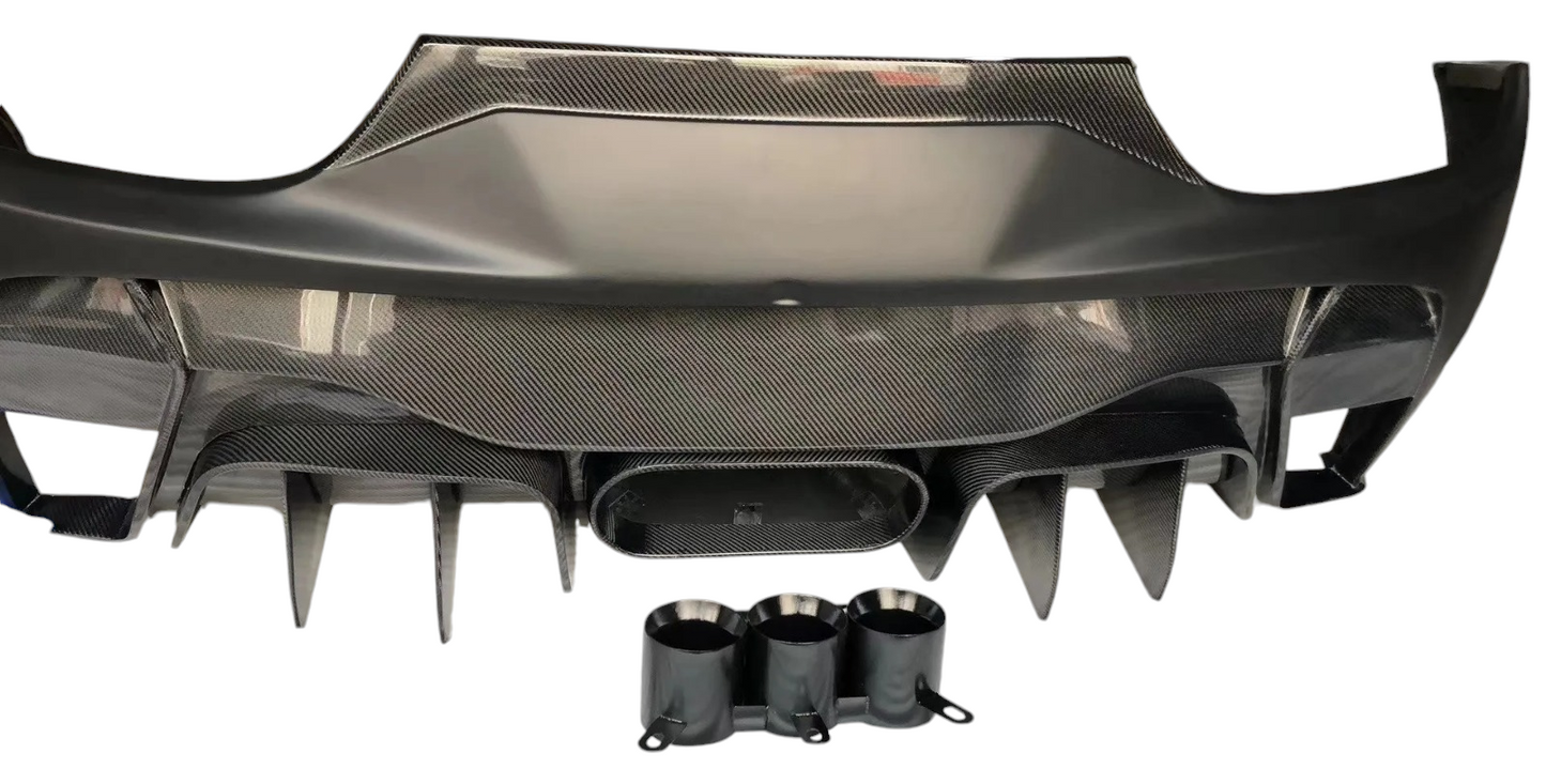 法拉利 458 Italia & Spider 2009-2015 DRY 半碳纖維 VORST 風格後保險桿和黑色排氣管