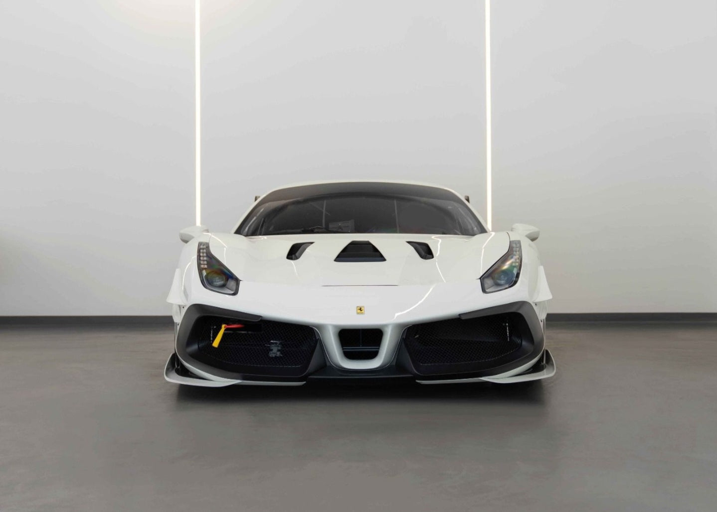 Ferrari 488 GTB 2015-2019 DRY Carbon Fiber Challenge EVO GT3 Bodykit