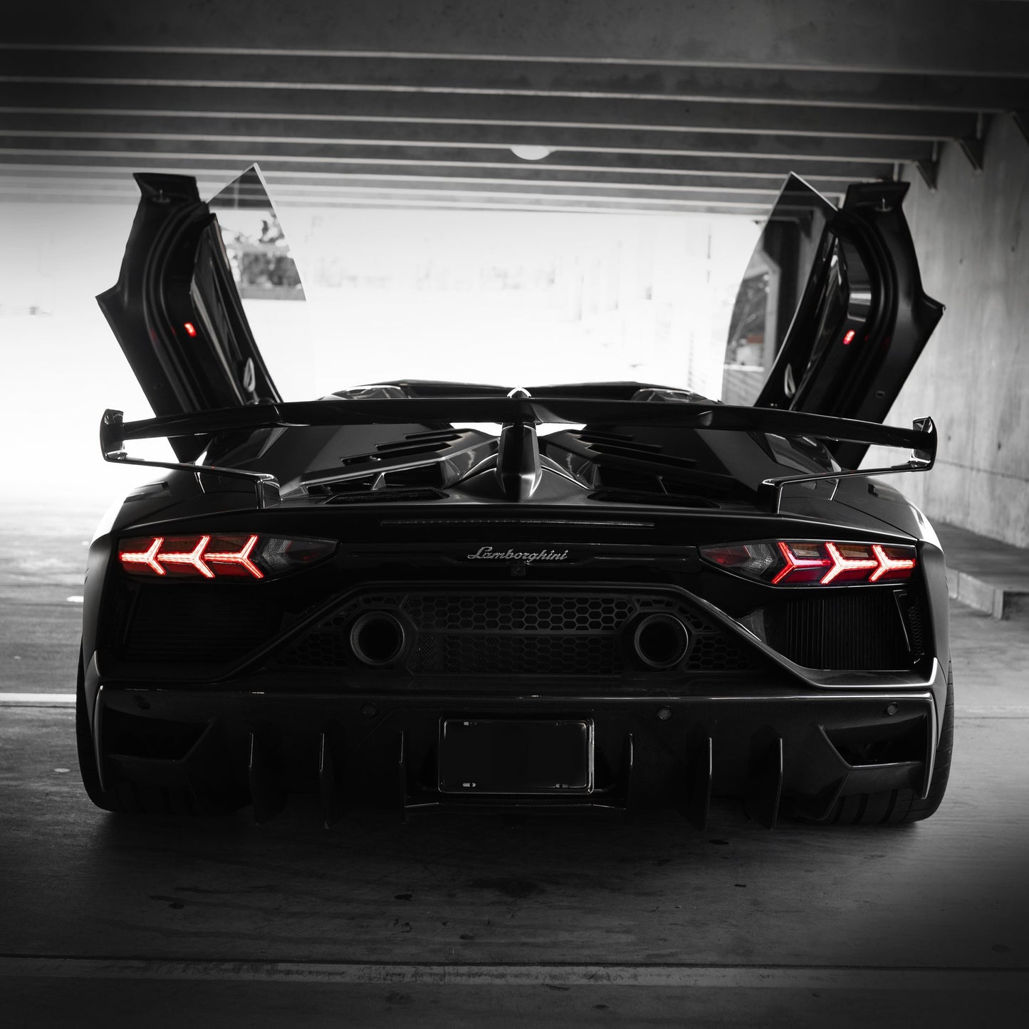 Lamborghini Aventador LP700 LP720 DRY SEMI-Carbon Fiber SVJ-Style Rear Bumper & Diffuser