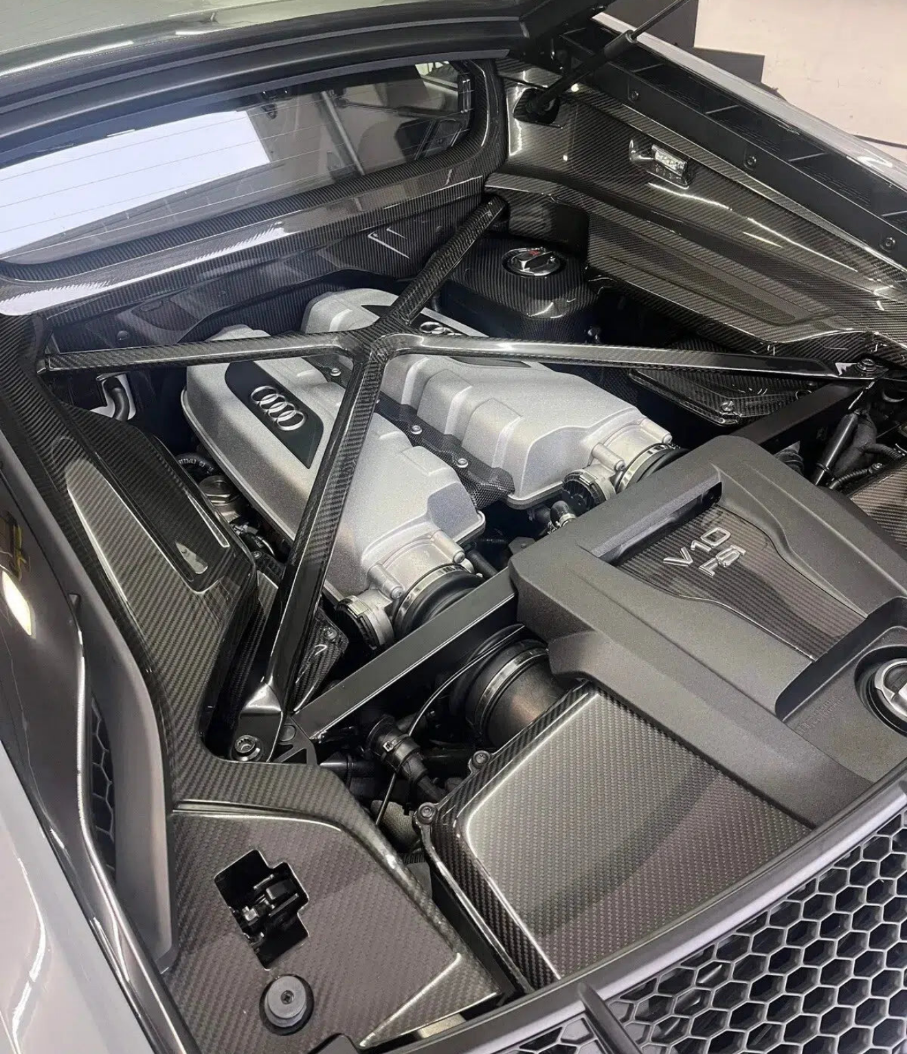 AUDI R8 (V10) Coupe 2022 & 2023 DRY Carbon Fiber X-Style Engine Brace Strut