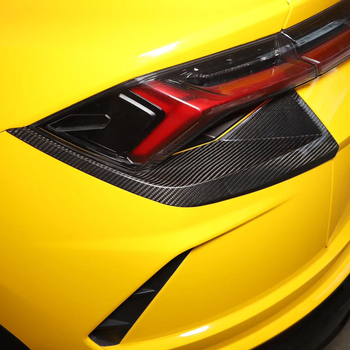 Lamborghini URUS 2018+ Carbon Fiber Rear Light Frames