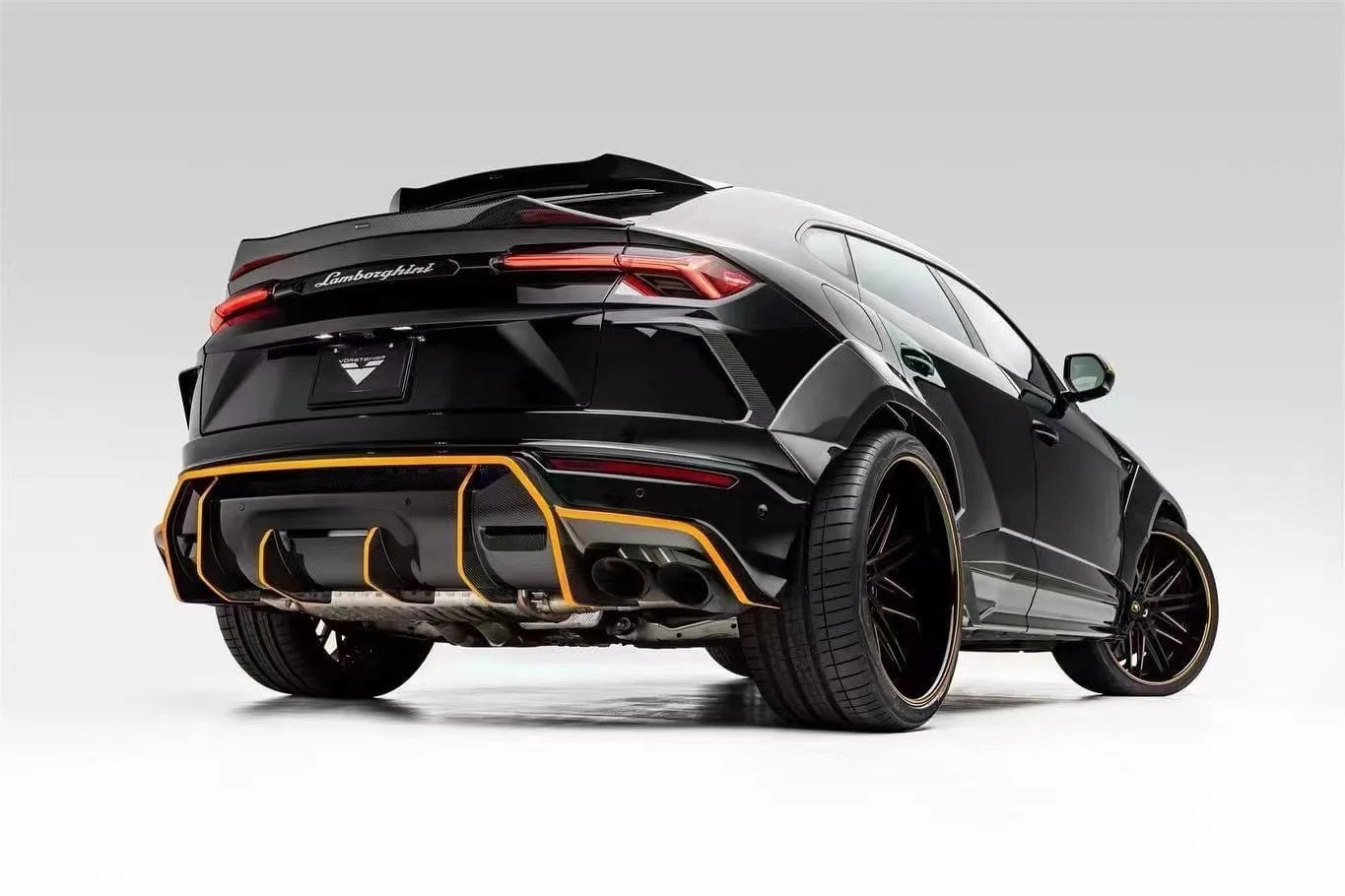 Lamborghini URUS 2018+ Carbon Fiber VORS Wide-Bodykit