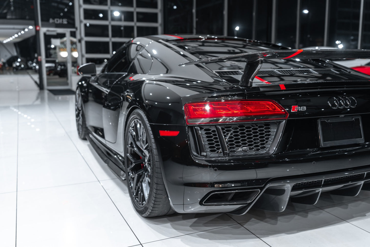 AUDI R8 V8 (V10) 2017-2019 DRY Carbon Fiber GT Spoiler