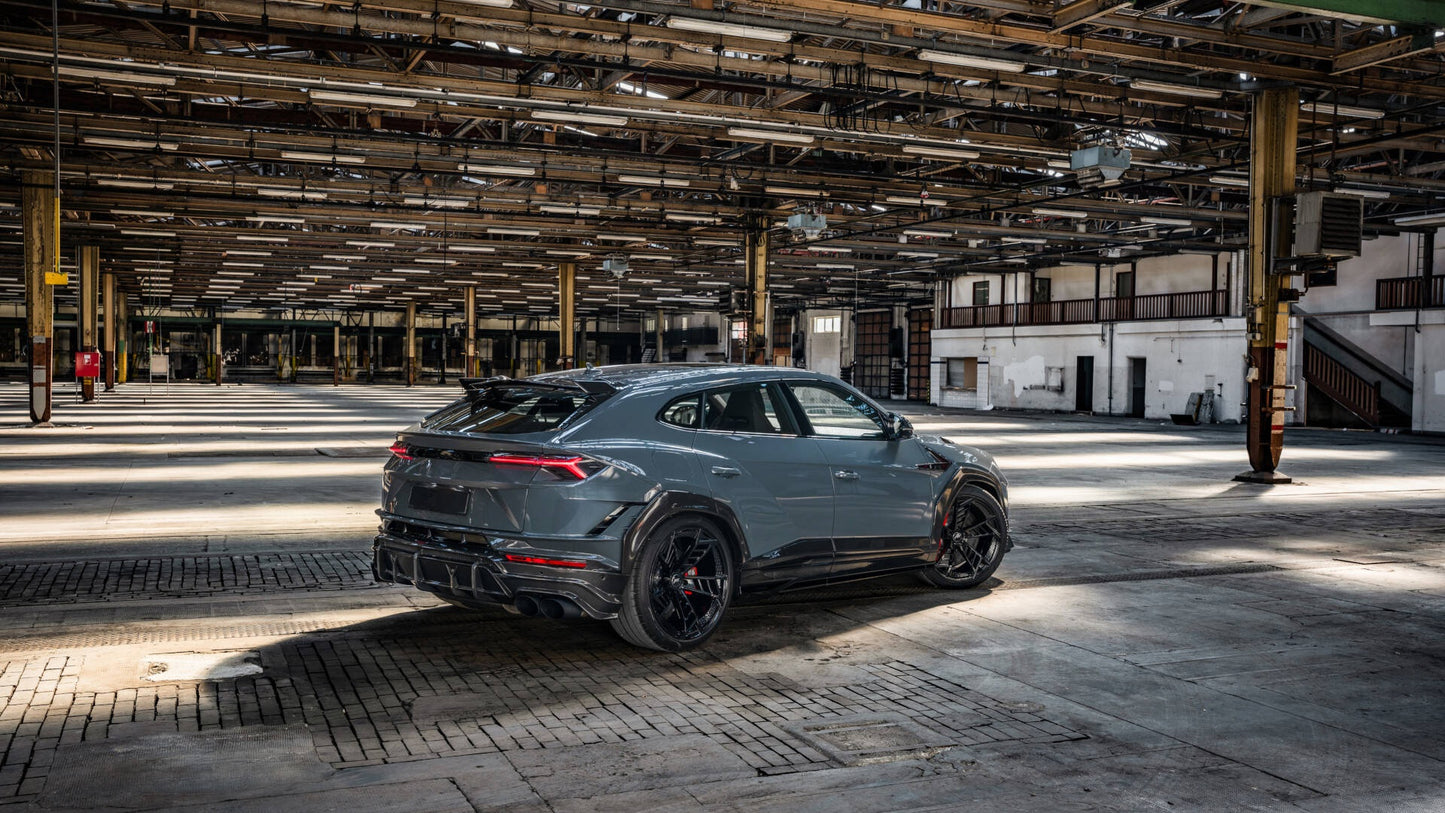 Lamborghini URUS 2018+ DRY Carbon Fiber Side Mirror Caps