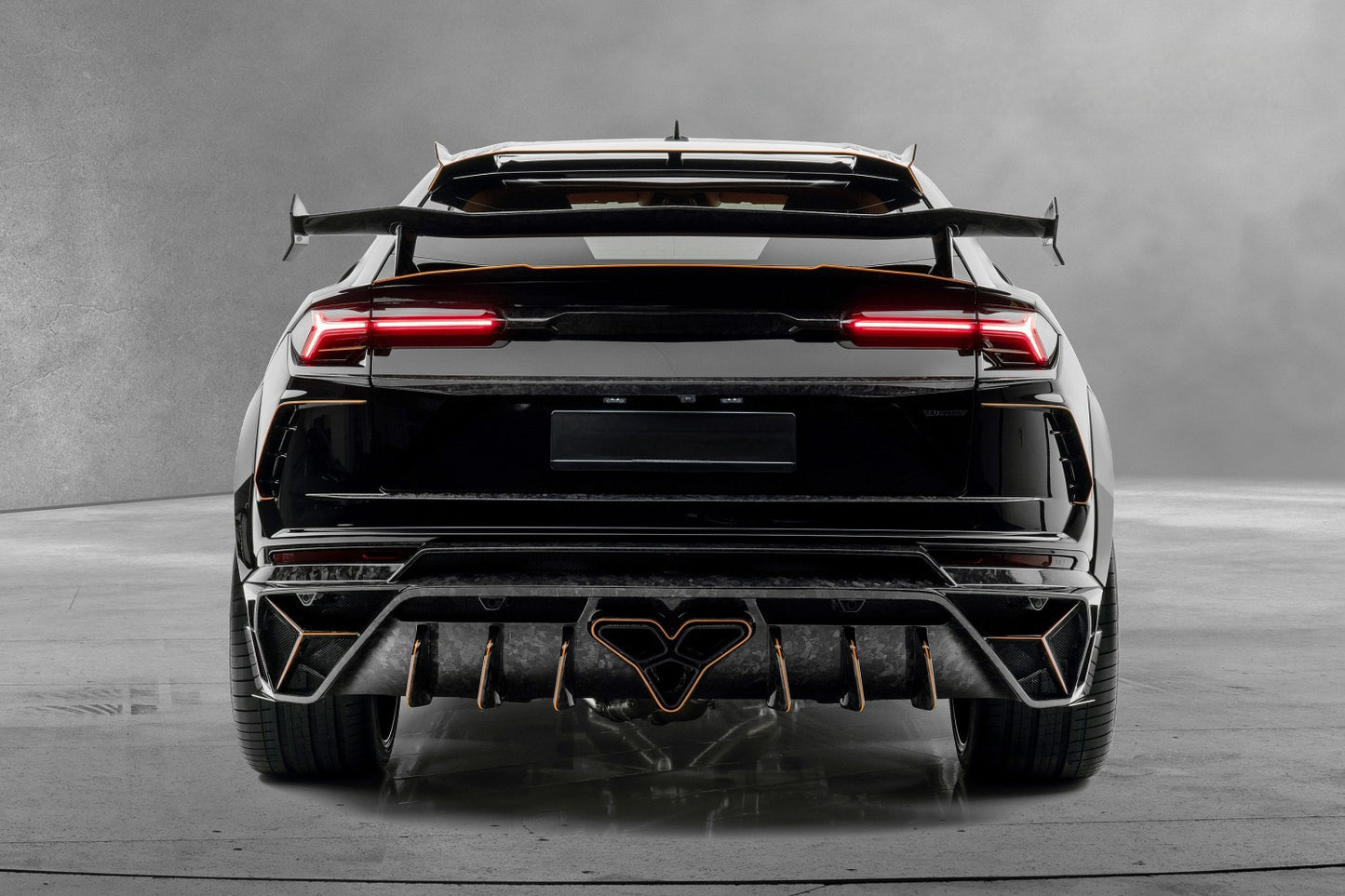 Lamborghini URUS 2018+ DRY Carbon Fiber & FRP Rear Bumper