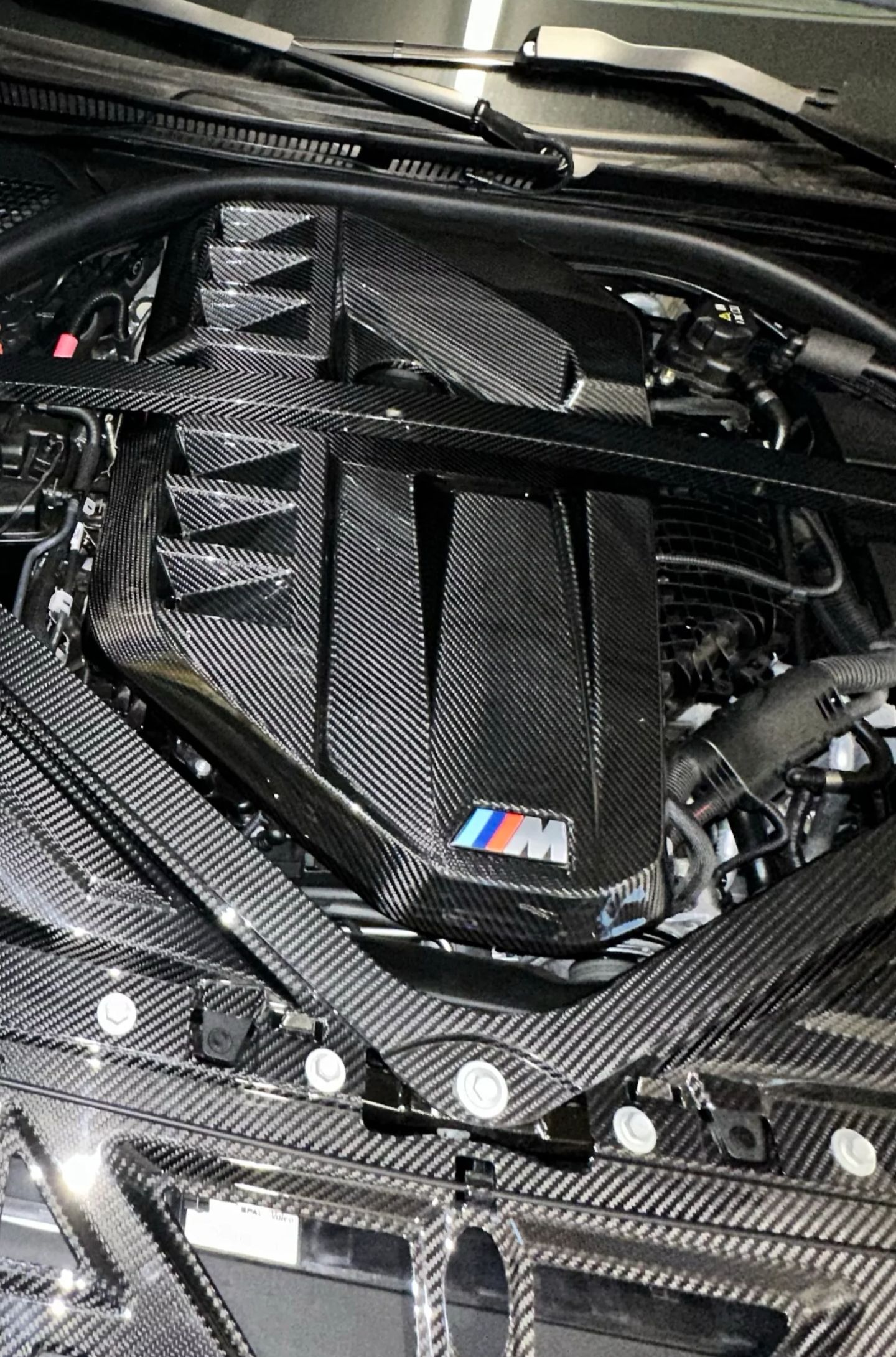 BMW M3 M4 G80 G82 G83 M2 G87 2021+ DRY Carbon Fiber Engine Hood Cover