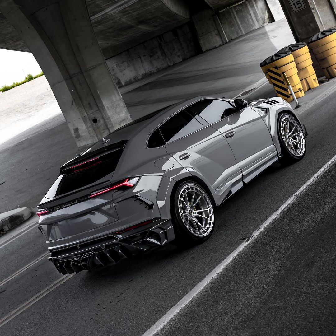 Lamborghini URUS 2018+ DRY Forged Semi-Carbon Fiber Mansory-Style Wide Bodykit