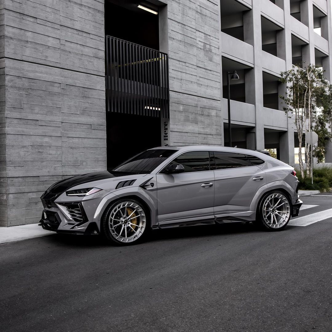 Lamborghini URUS 2018+ DRY Forged Semi-Carbon Fiber Mansory-Style Wide Bodykit