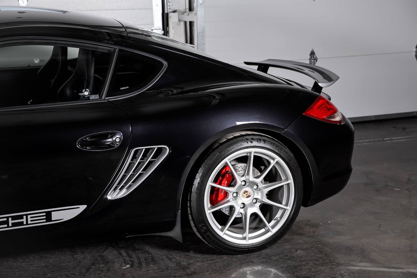 Porsche Cayman (987) 2005-2013 - DRY Carbon Air Intake